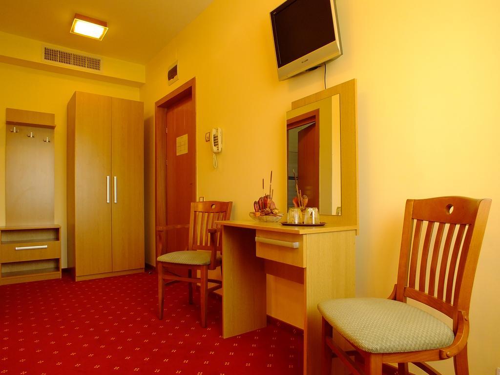 Motel Vector Acăţari Rum bild